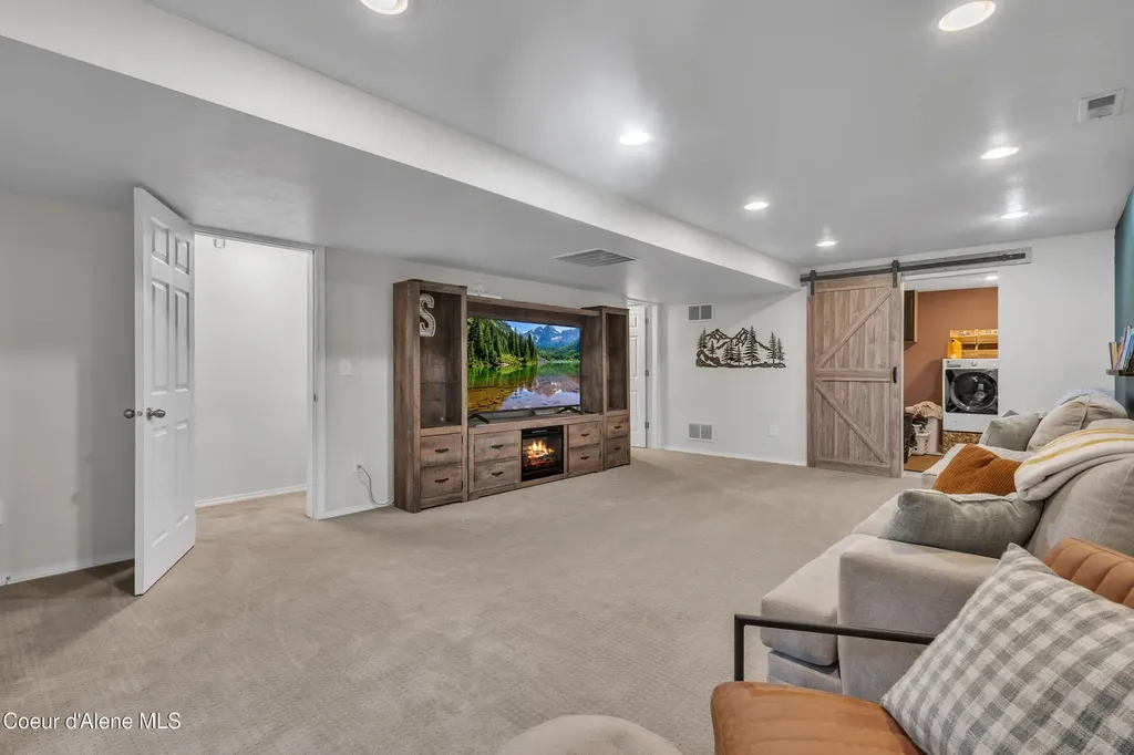 1055 E Warm Springs Avenue Post Falls ID 83854
