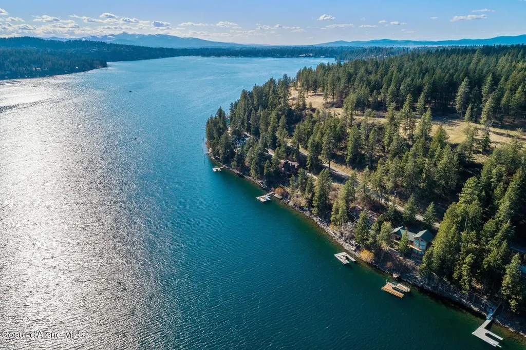 5666 E Waverly Loop Hayden ID 83835