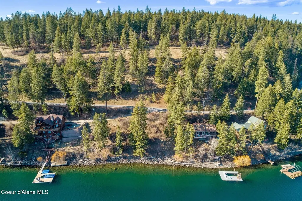 5666 E Waverly Loop Hayden ID 83835