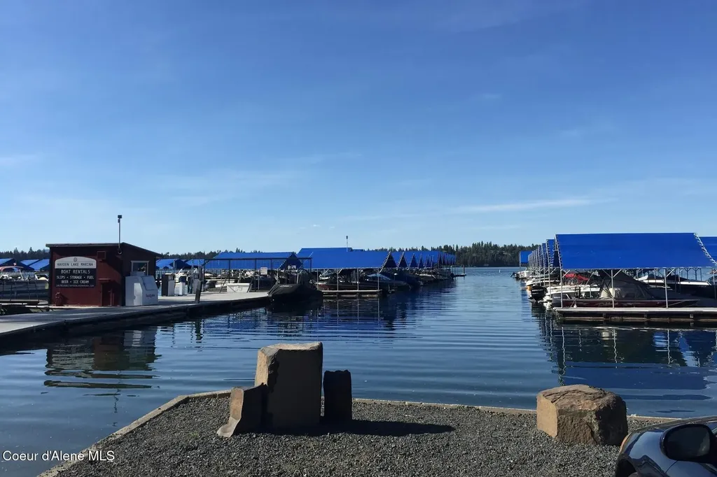 5666 E Waverly Loop Hayden ID 83835