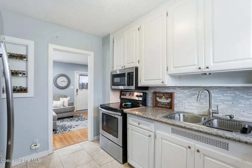 5018 N Stevens Street Spokane WA 99205