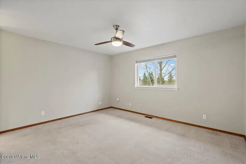 10665 N Oxford Drive Hayden ID 83835