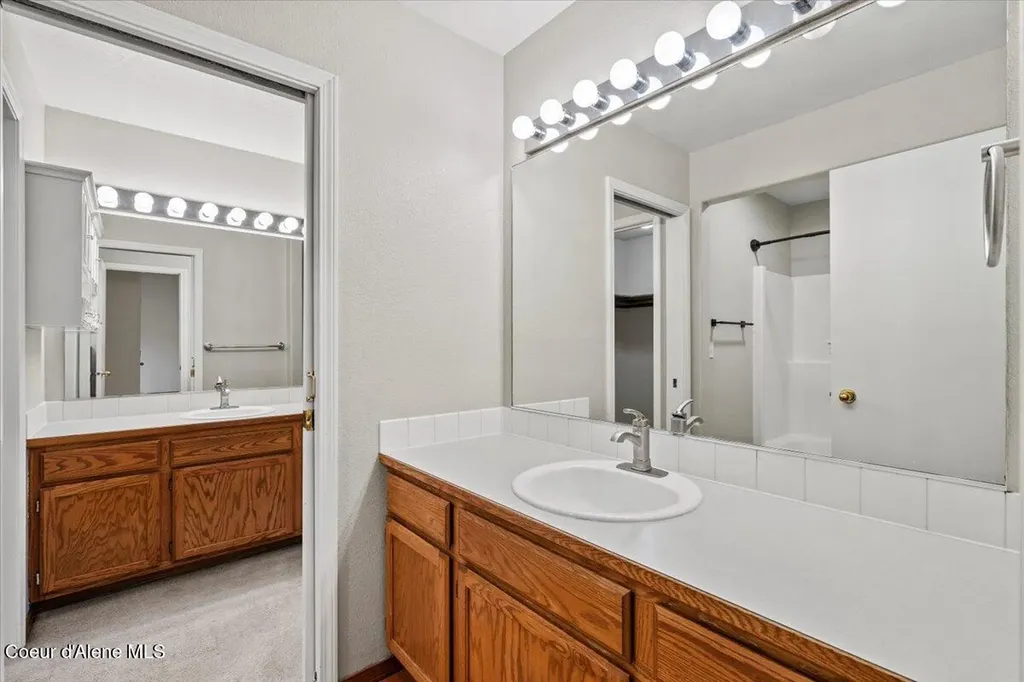 10665 N Oxford Drive Hayden ID 83835