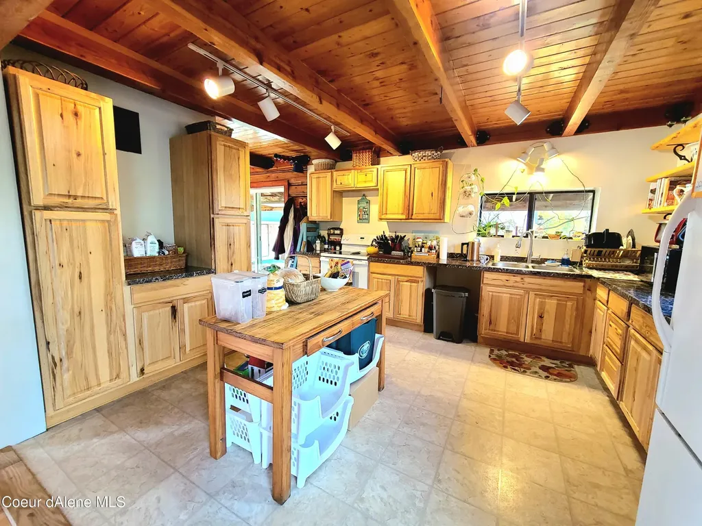 616 Painter Road Clark Fork ID 83811