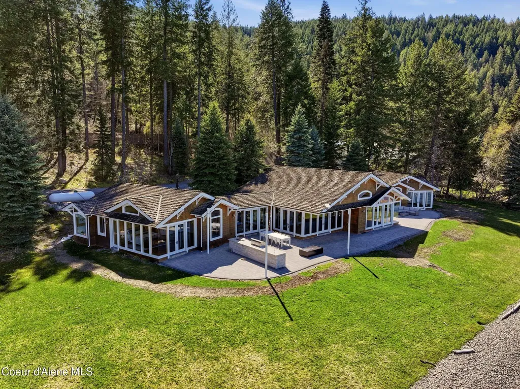 5015 Bottle Bay Road Sagle ID 83860