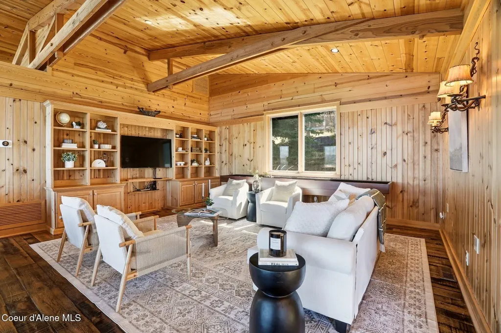 5015 Bottle Bay Road Sagle ID 83860