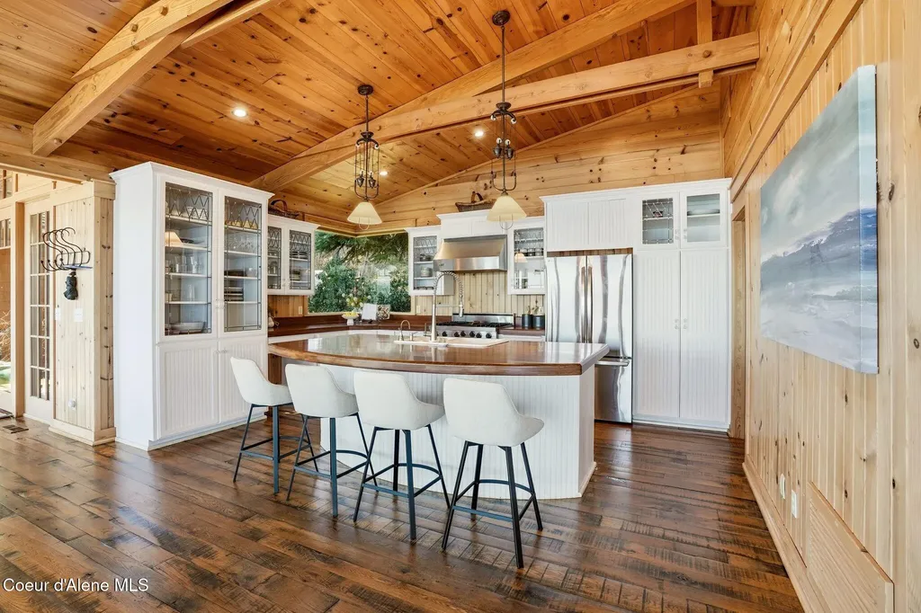 5015 Bottle Bay Road Sagle ID 83860