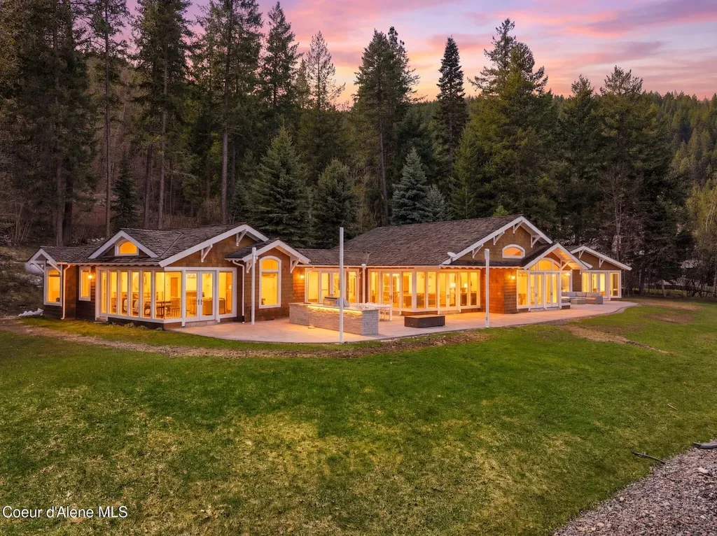 5015 Bottle Bay Road Sagle ID 83860