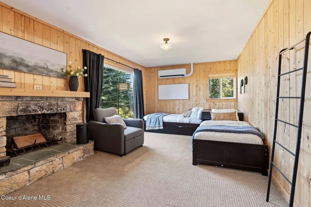 5015 Bottle Bay Road Sagle ID 83860
