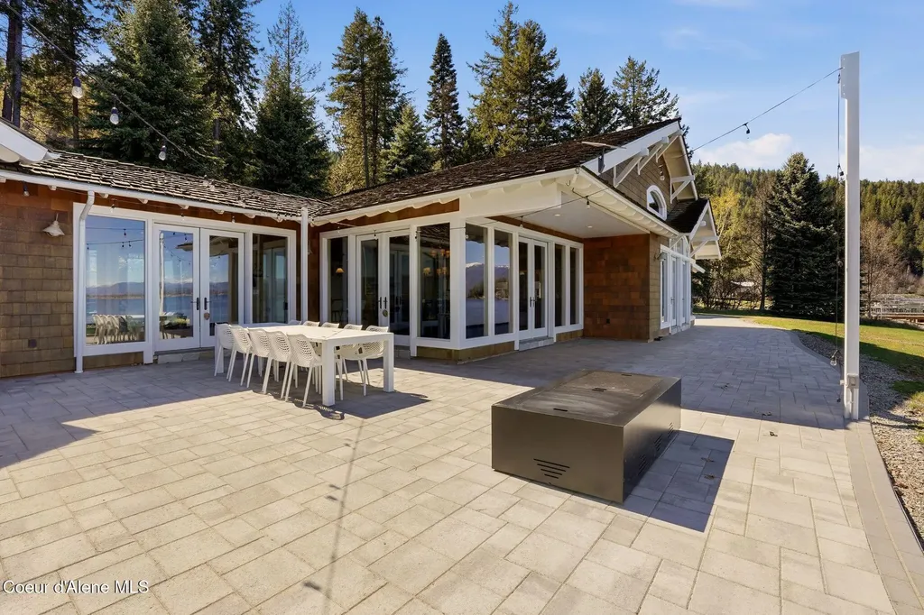 5015 Bottle Bay Road Sagle ID 83860