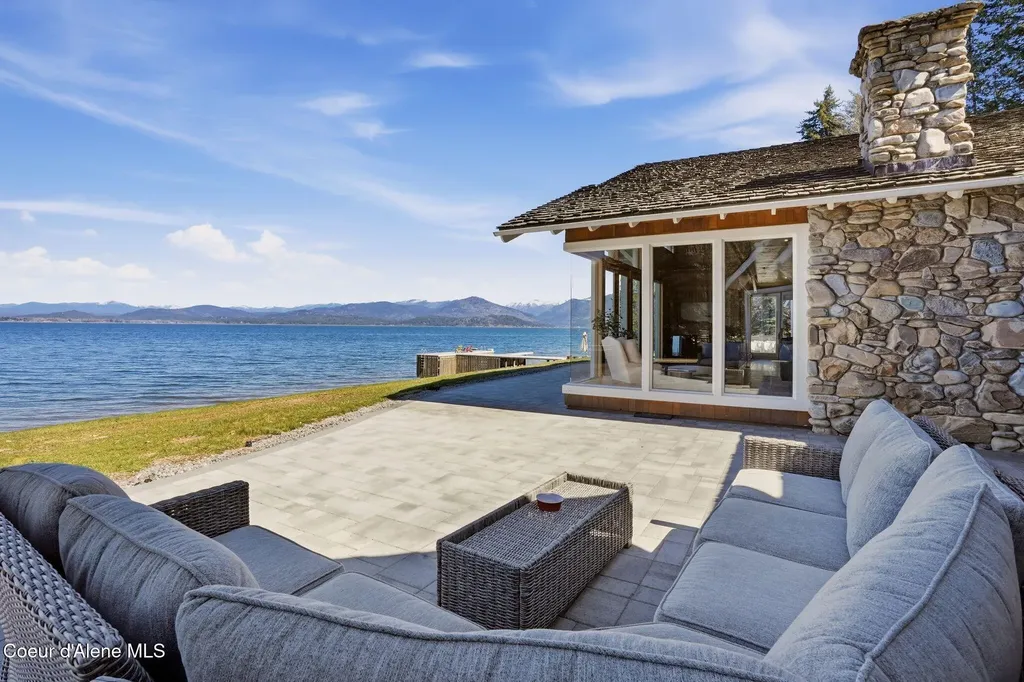 5015 Bottle Bay Road Sagle ID 83860