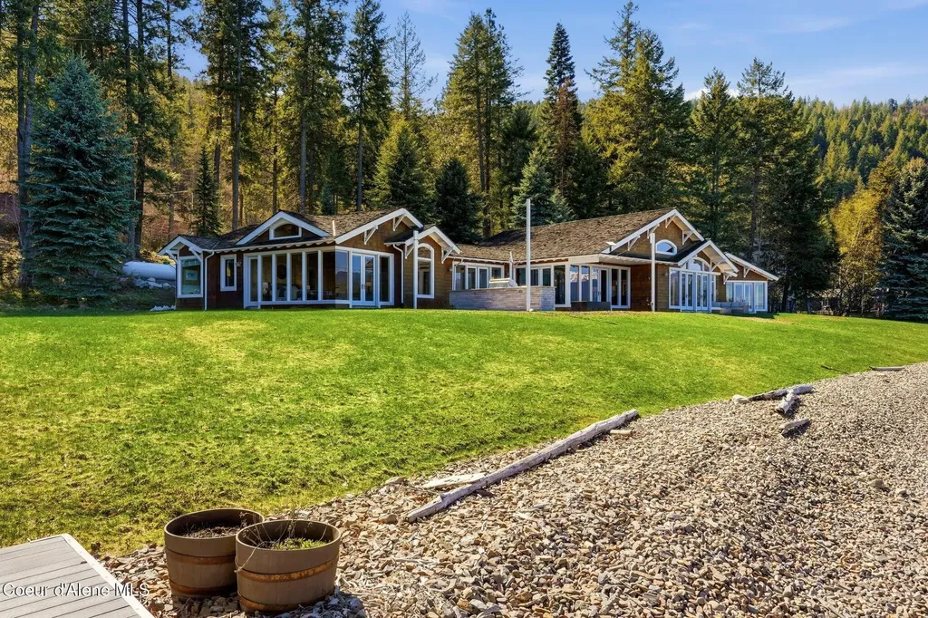 5015 Bottle Bay Road Sagle ID 83860