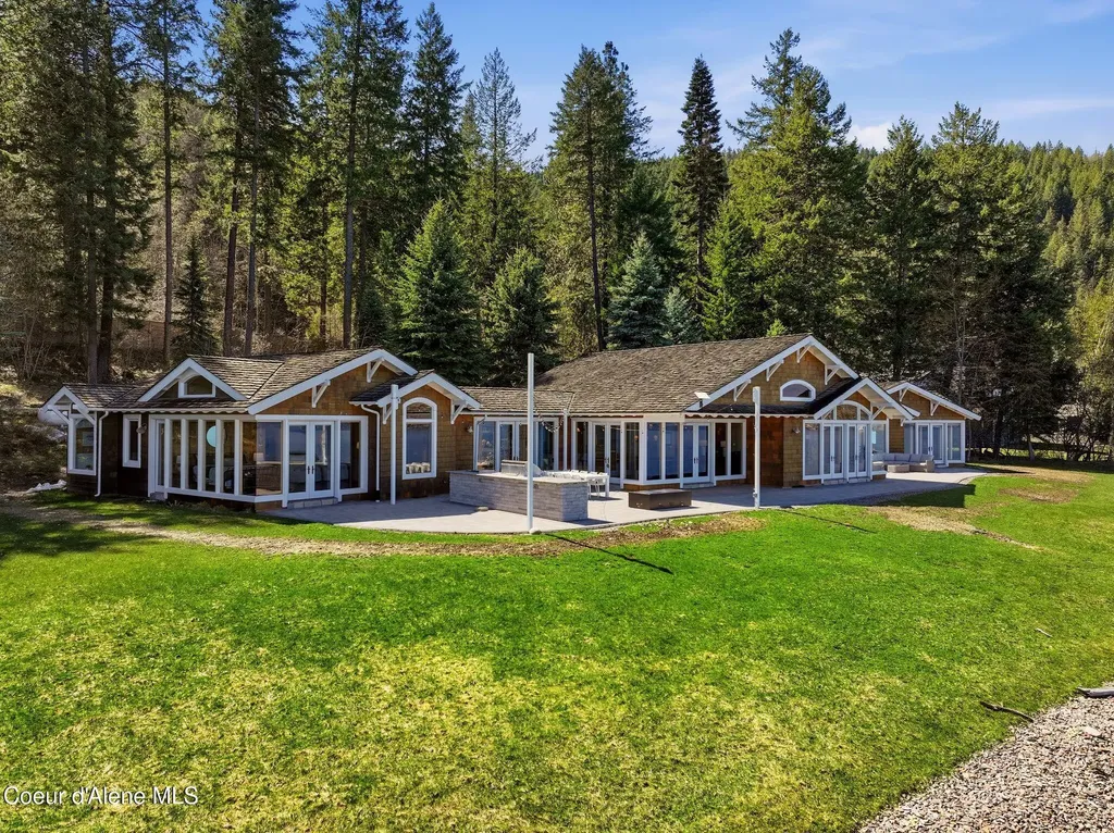 5015 Bottle Bay Road Sagle ID 83860