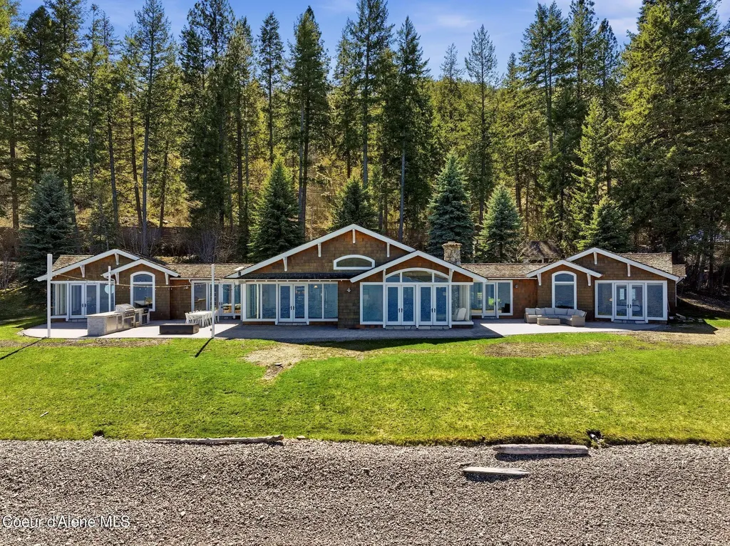 5015 Bottle Bay Road Sagle ID 83860