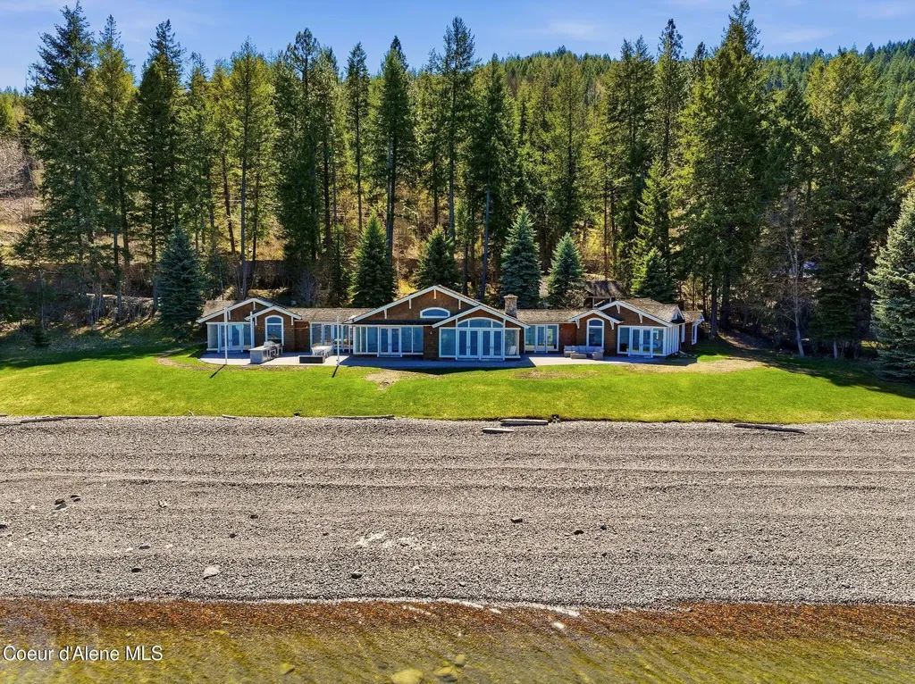 5015 Bottle Bay Road Sagle ID 83860