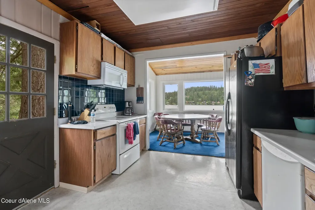 13275 N Nannas Nook Lane Hayden ID 83835