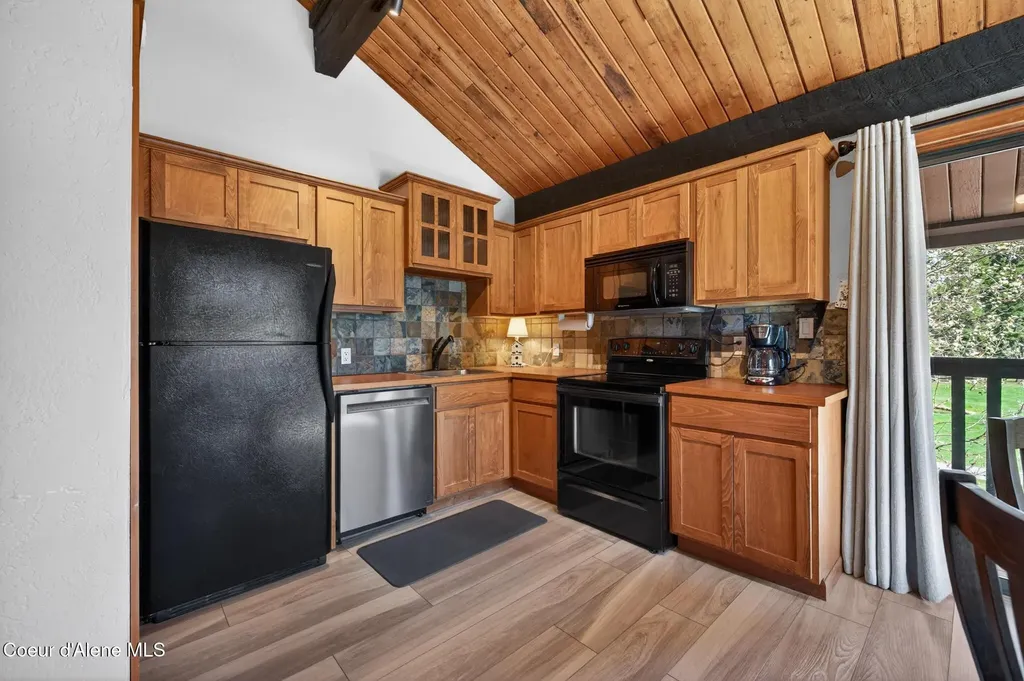 5305 W Fairway Lane Rathdrum ID 83858