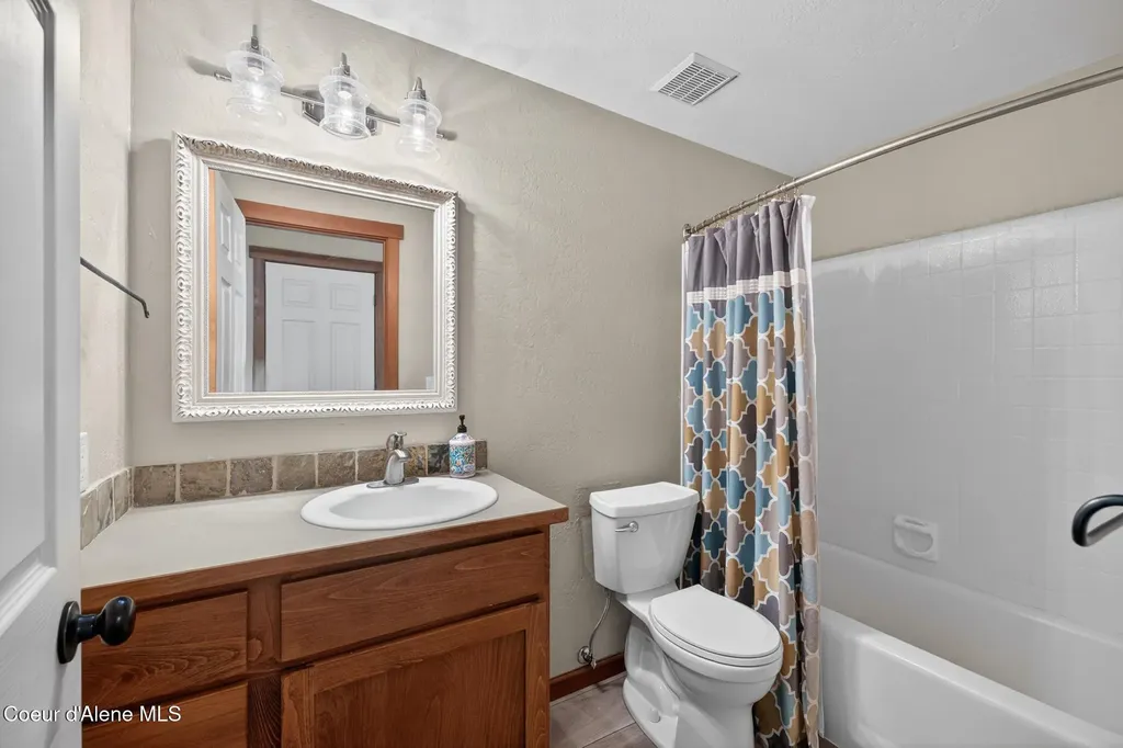 5305 W Fairway Lane Rathdrum ID 83858