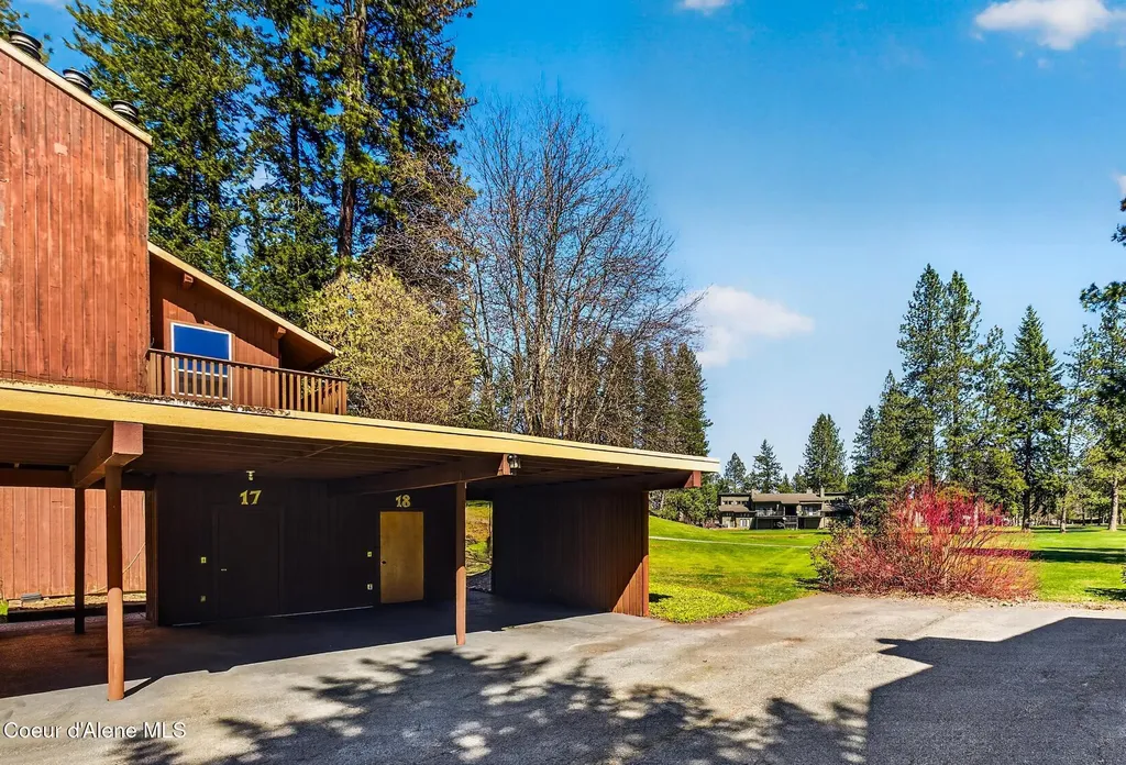 5305 W Fairway Lane Rathdrum ID 83858