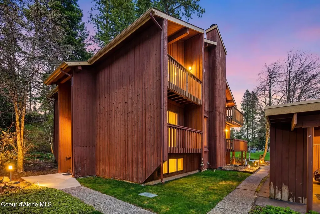 5305 W Fairway Lane Rathdrum ID 83858
