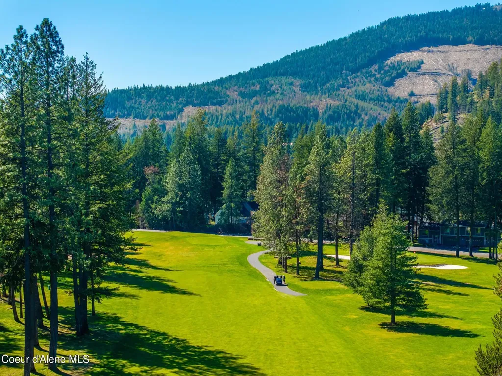 5305 W Fairway Lane Rathdrum ID 83858
