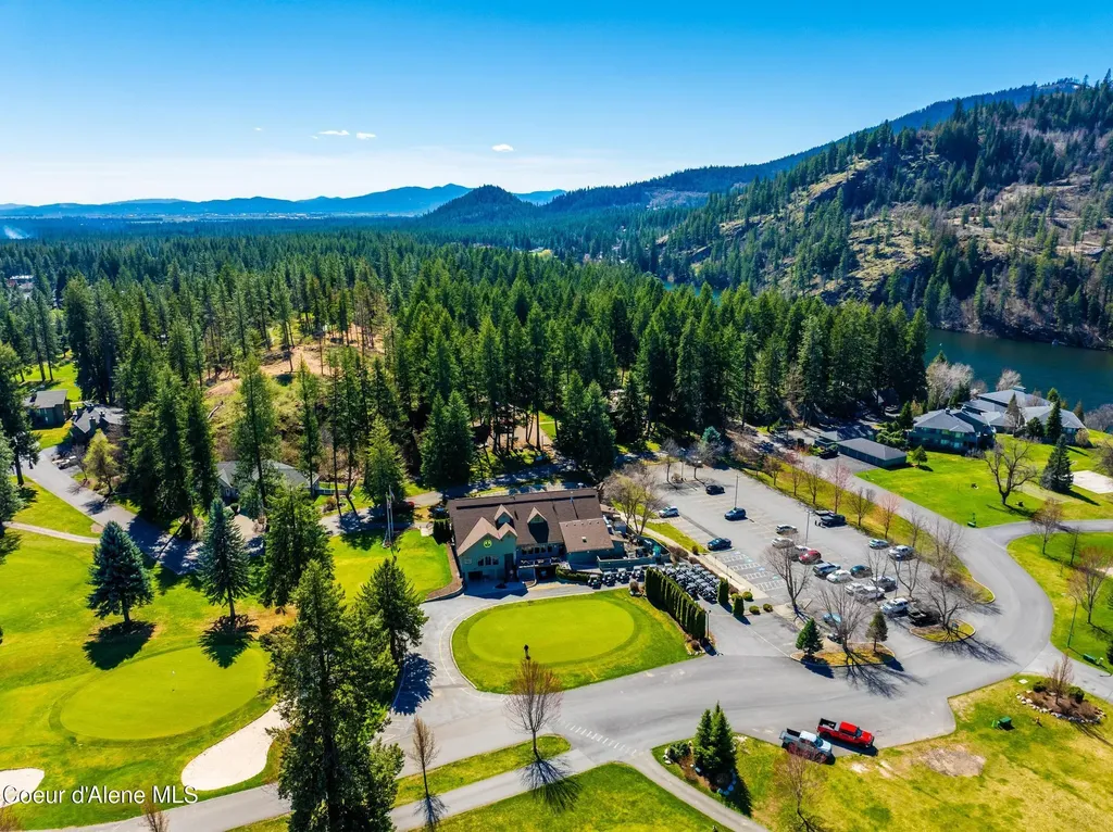 5305 W Fairway Lane Rathdrum ID 83858