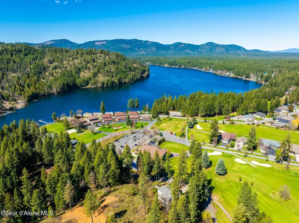 5305 W Fairway Lane Rathdrum ID 83858