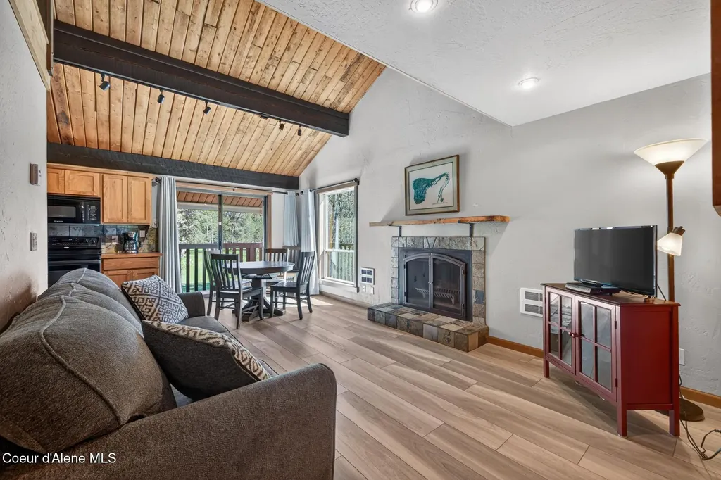 5305 W Fairway Lane Rathdrum ID 83858
