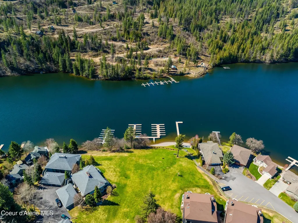 5305 W Fairway Lane Rathdrum ID 83858