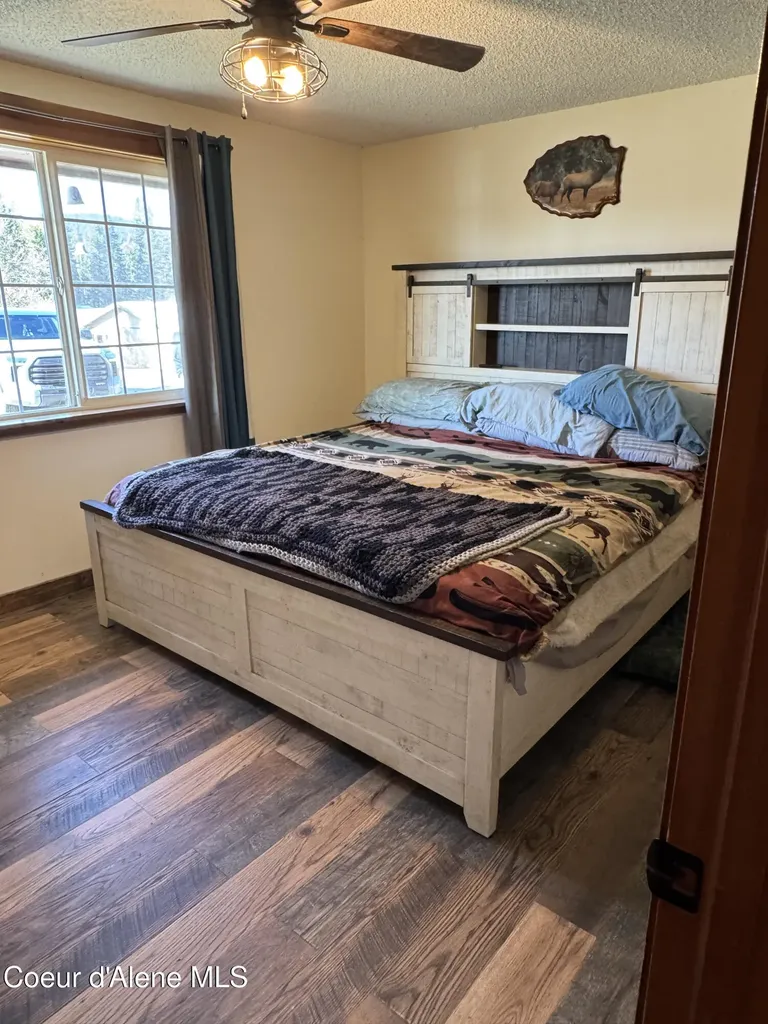 265 Campbell Loop Laclede ID 83841
