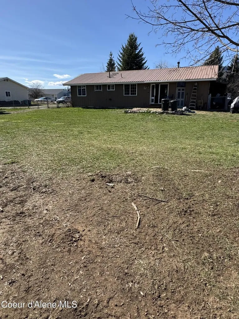 265 Campbell Loop Laclede ID 83841
