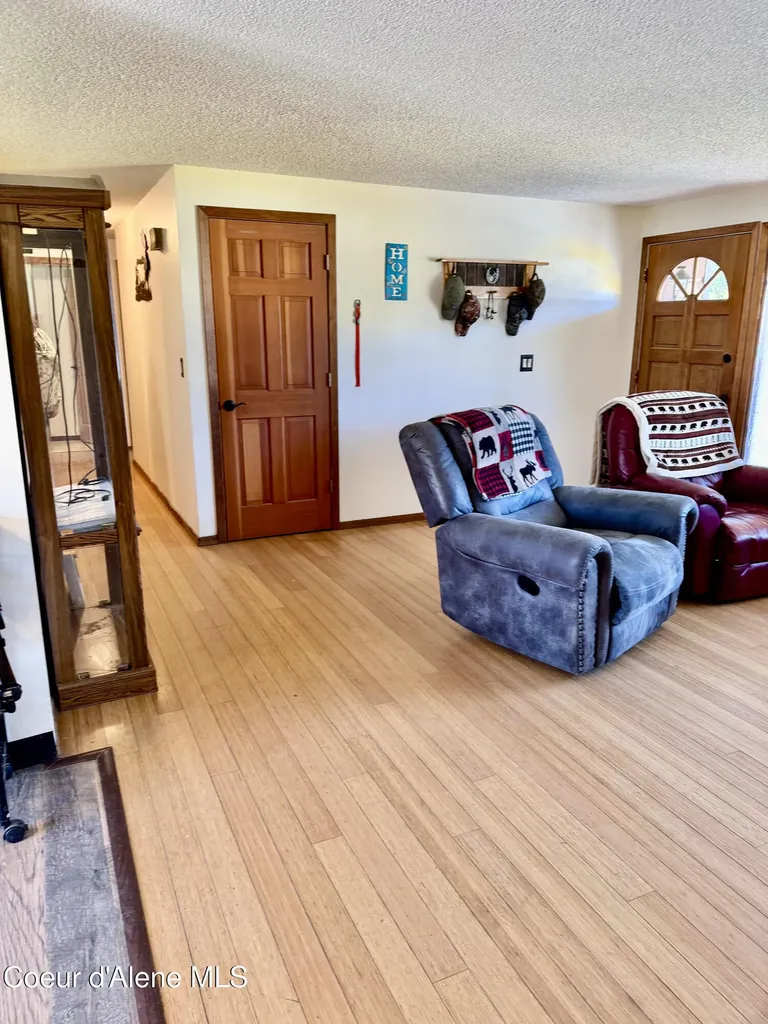 265 Campbell Loop Laclede ID 83841