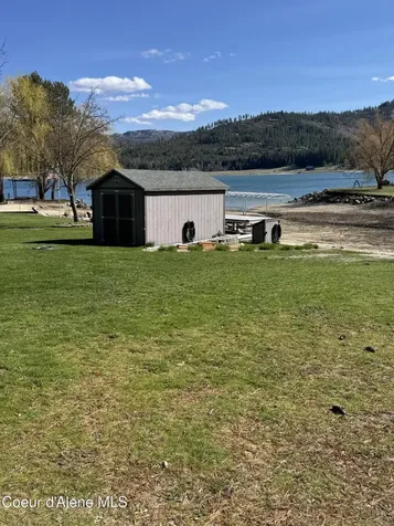 265 Campbell Loop Laclede ID 83841