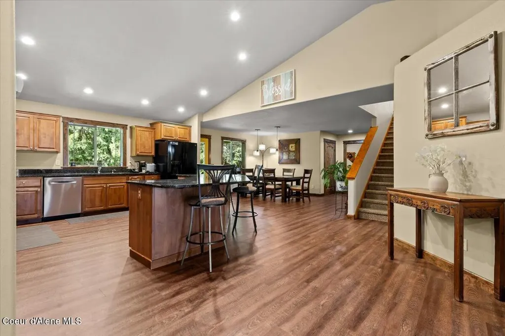 438 Berry Hill Cocolalla ID 83813