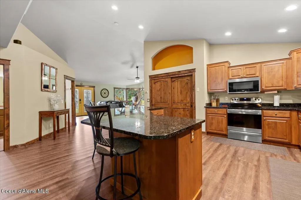 438 Berry Hill Cocolalla ID 83813