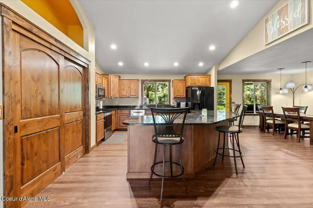438 Berry Hill Cocolalla ID 83813
