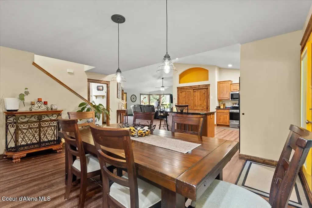 438 Berry Hill Cocolalla ID 83813