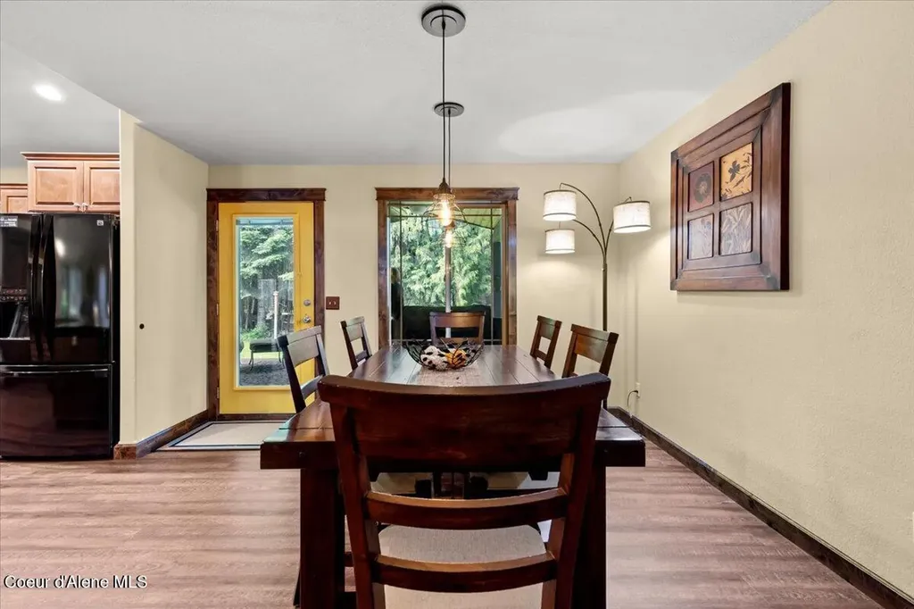 438 Berry Hill Cocolalla ID 83813