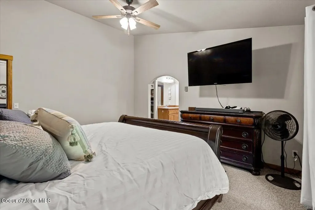 438 Berry Hill Cocolalla ID 83813