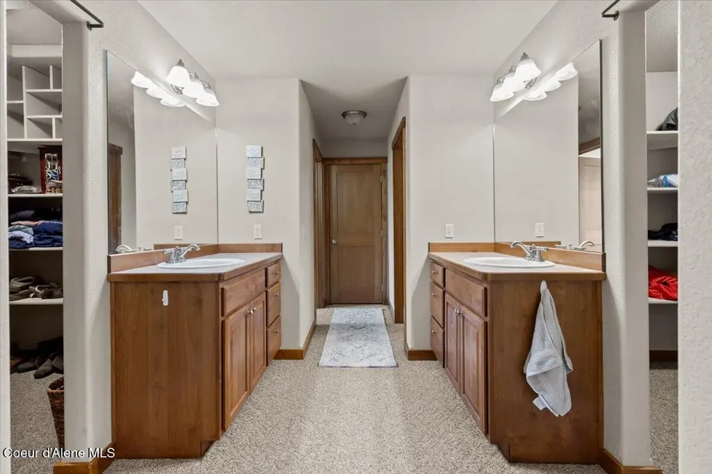 438 Berry Hill Cocolalla ID 83813