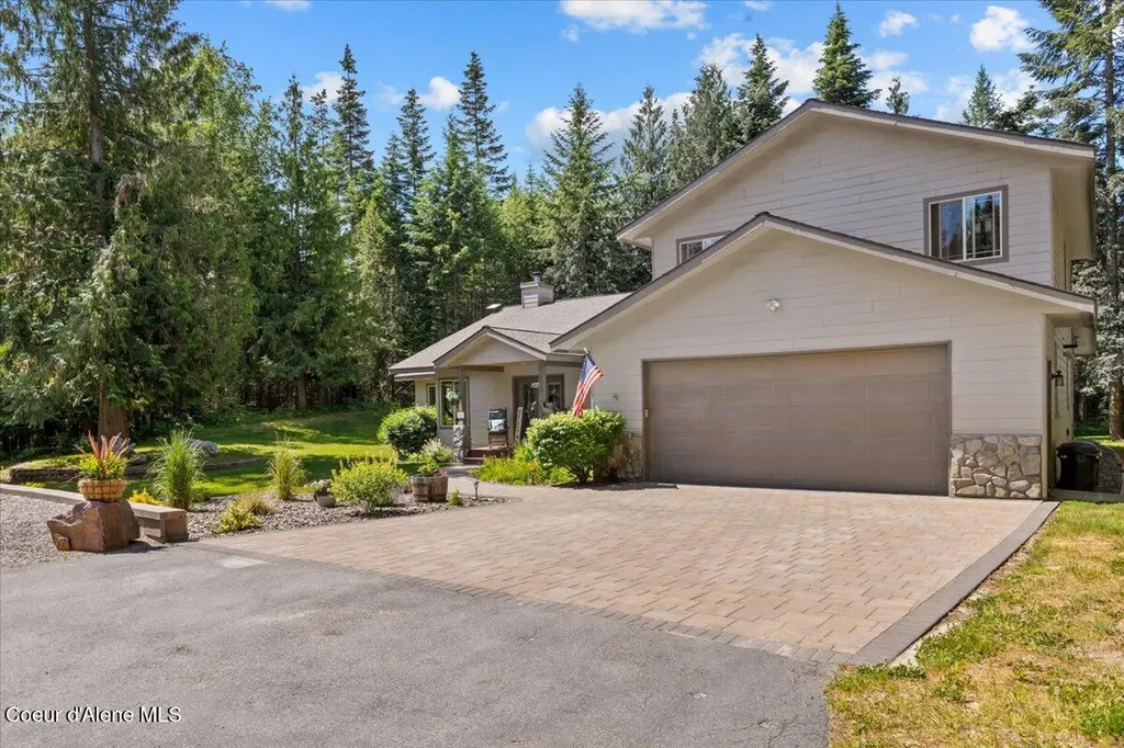 438 Berry Hill Cocolalla ID 83813