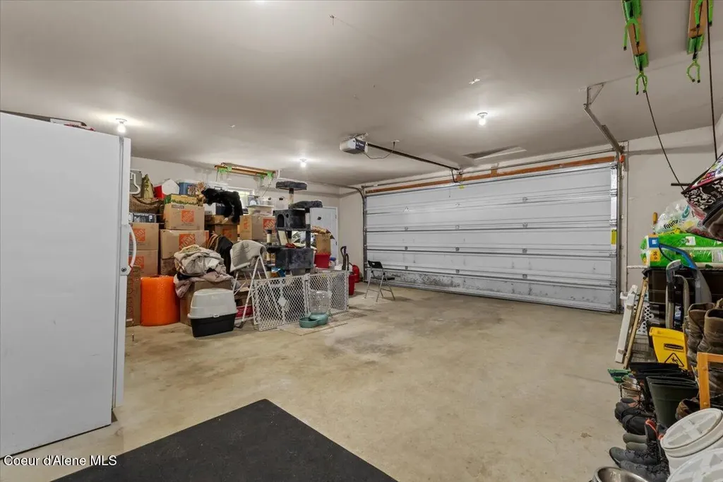 438 Berry Hill Cocolalla ID 83813