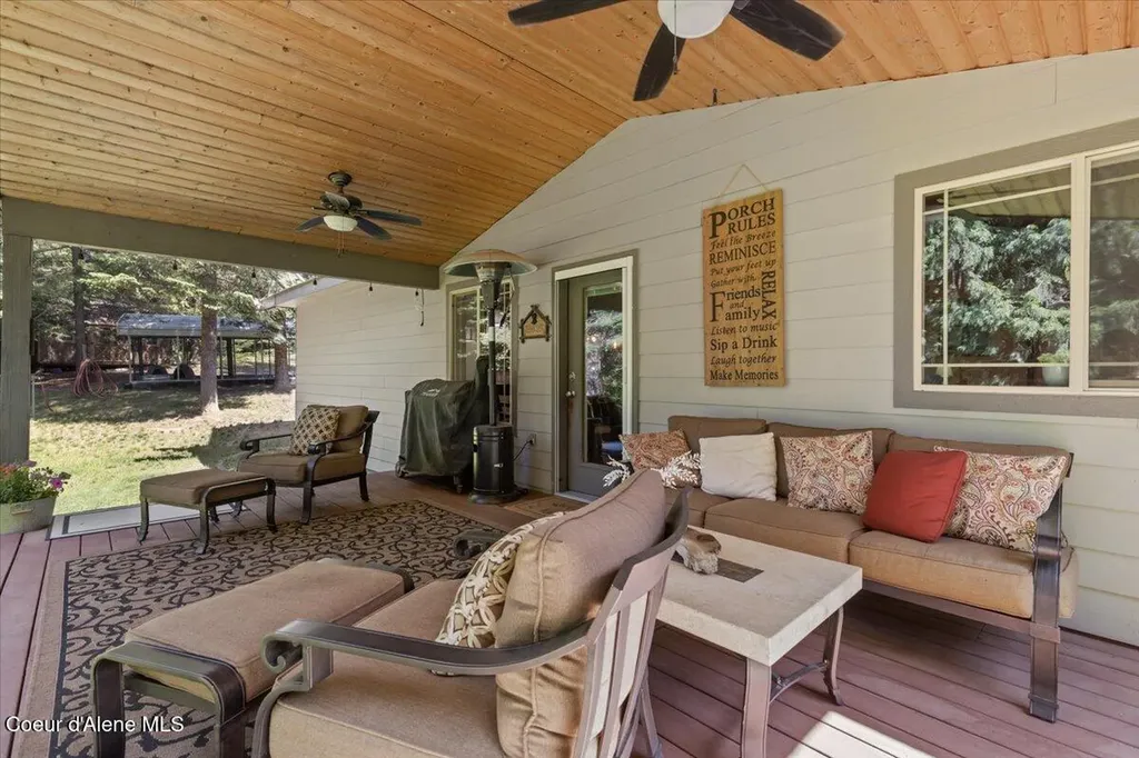 438 Berry Hill Cocolalla ID 83813