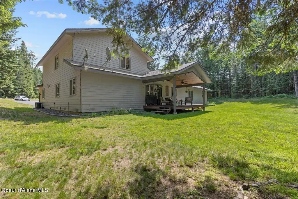 438 Berry Hill Cocolalla ID 83813