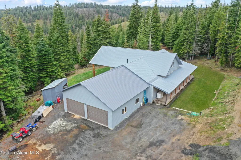 414 Joan's Road Santa ID 83866