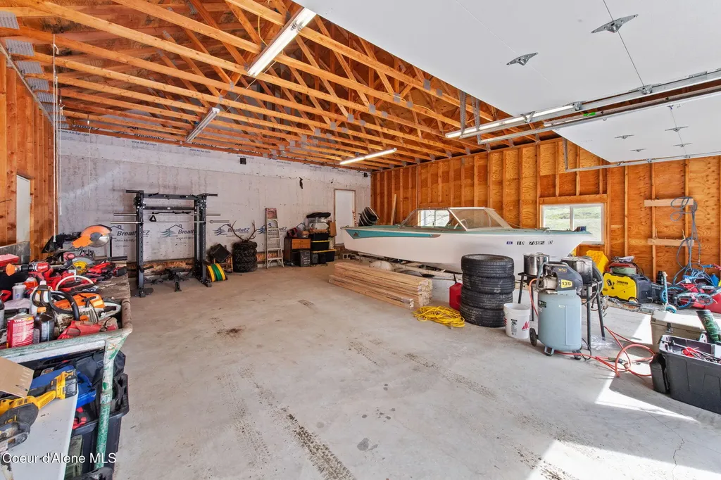414 Joan's Road Santa ID 83866