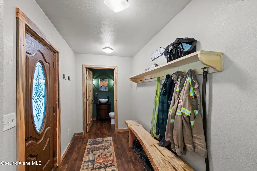414 Joan's Road Santa ID 83866