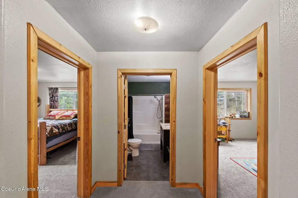 414 Joan's Road Santa ID 83866