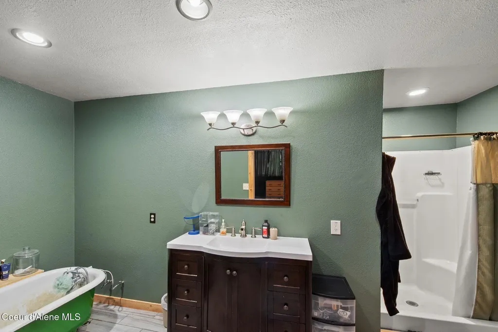 414 Joan's Road Santa ID 83866