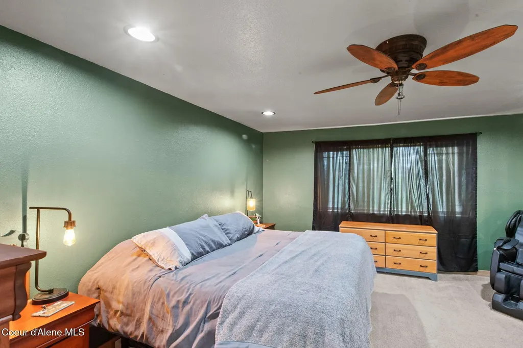 414 Joan's Road Santa ID 83866